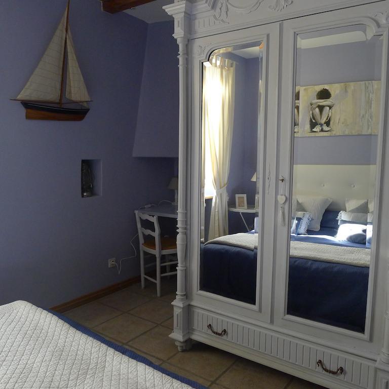 Domaine De La Manse Hotel Villeneuve-de-Berg Room photo